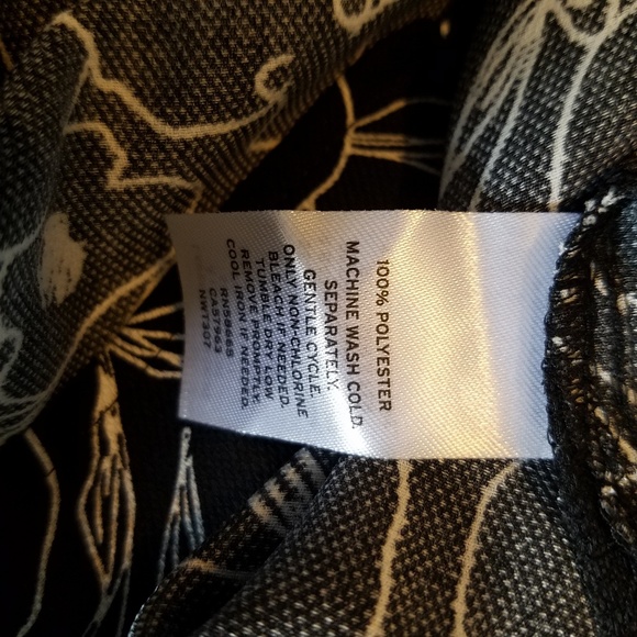 14th & Union Floral V Neck Sleeveless Tank XL NWT - Picture 5 of 5